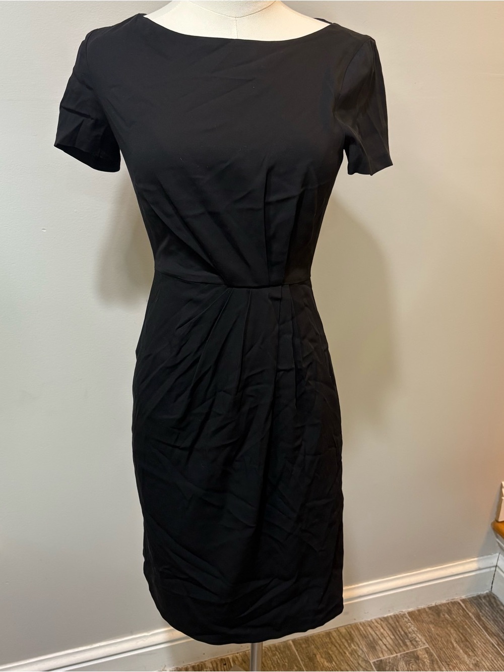 Theory Women’s Black Short Sleeve Sheath Dress Sz 0 Career Office Contemporary